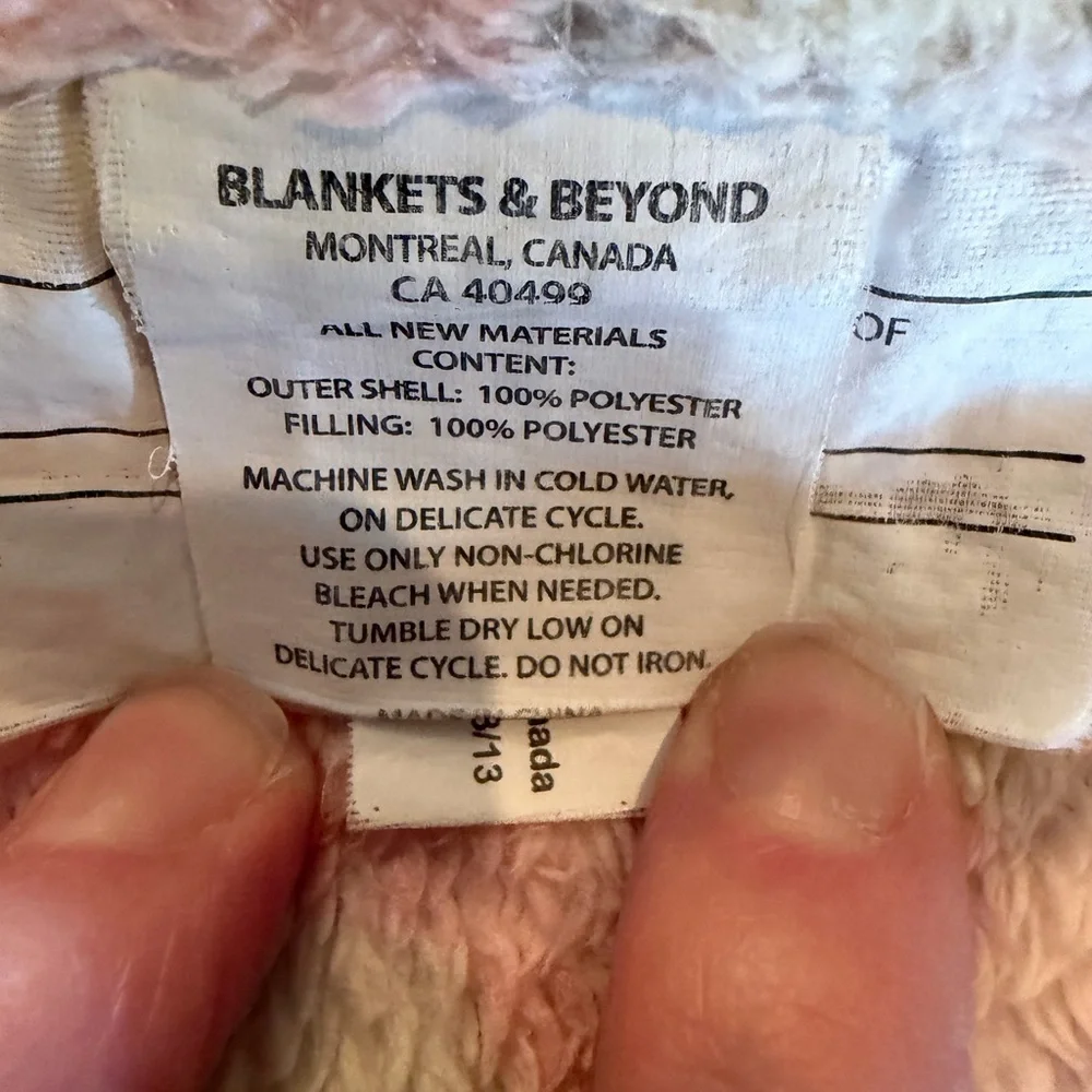 Blankets & Beyond Hooded Baby & Toddler Blanket - Bear Hooded Blanket, EUC!